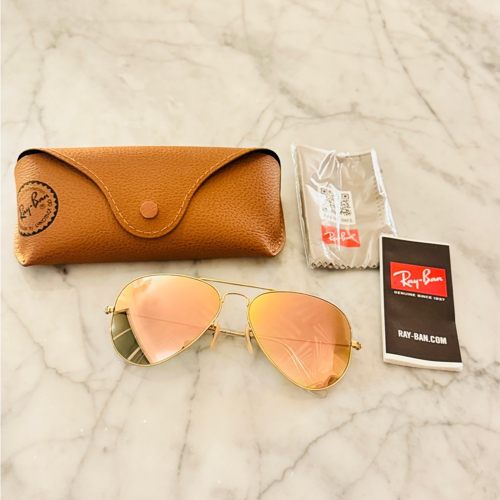 Ray-Ban RB3025 Aviator Sunglasses – Gold Frame / Pink Mirror Lens - Like New